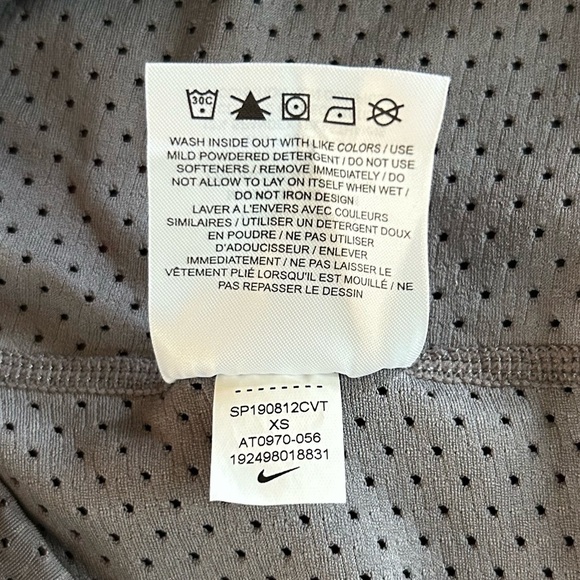 🔥Nike | Women's grey mesh cropped crewneck running top, pink/white accents sz XS - Picture 13 of 16